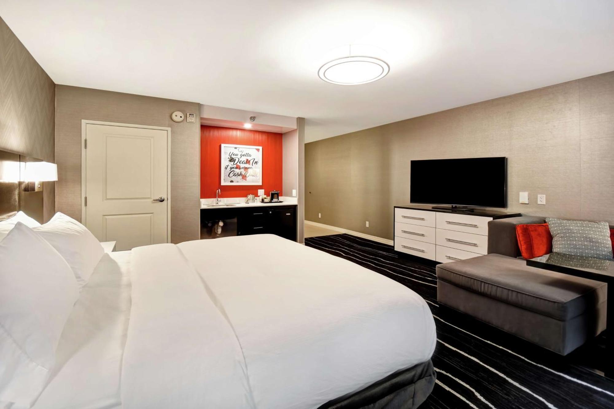 Doubletree By Hilton Deadwood At Cadillac Jack'S Екстер'єр фото