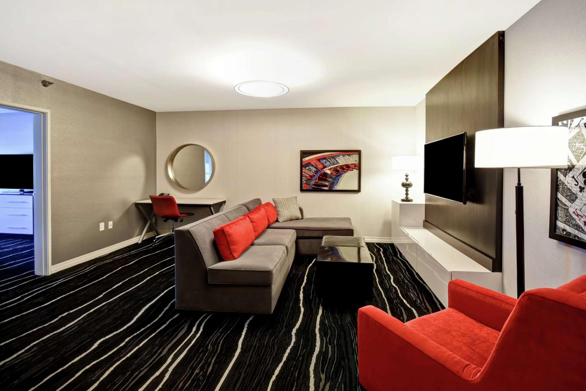 Doubletree By Hilton Deadwood At Cadillac Jack'S Екстер'єр фото